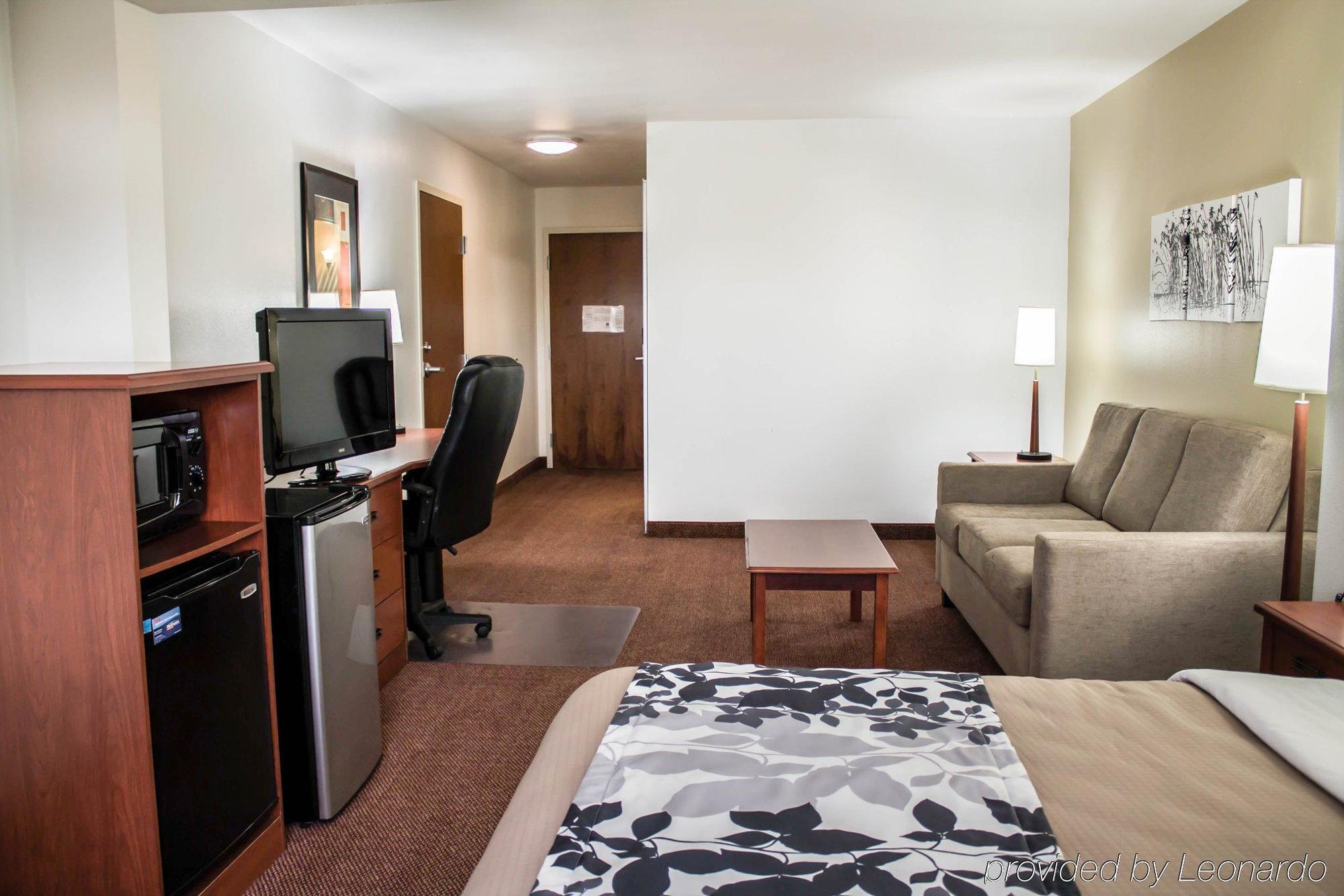 Quality Inn & Suites Chambersburg Exterior photo